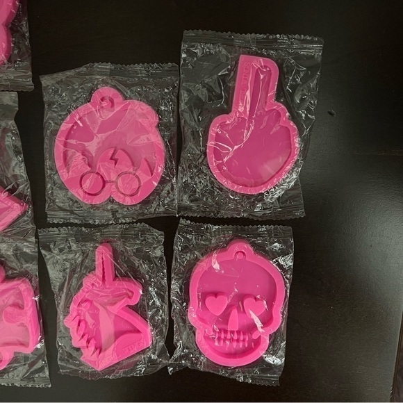 Silicone Molds with Holes for DIY Keychain Earring Necklace Pendant Jewelry - Picture 2 of 4